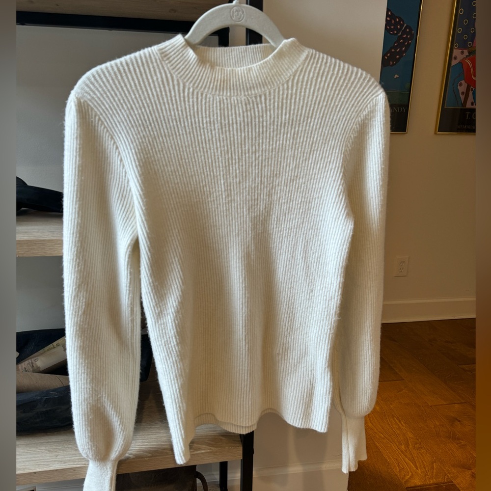 Cream long sleeve sweater with puffy sleeves